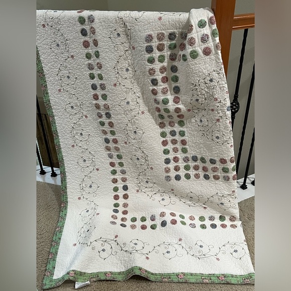 NOSTALGIA HOME Other - YO YO QUILT, SUFFOLK PUFF QUILT, NOSTALGIC HOME FASHIONS, QUEEN SIZE